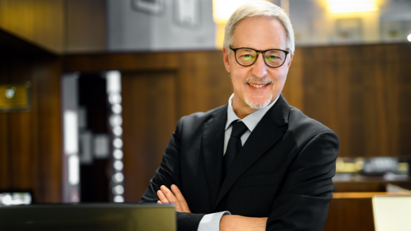 Carlos Eduardo Rosalba Padilha mostra como o capital humano se transforma em vantagem estratégica para empresas.