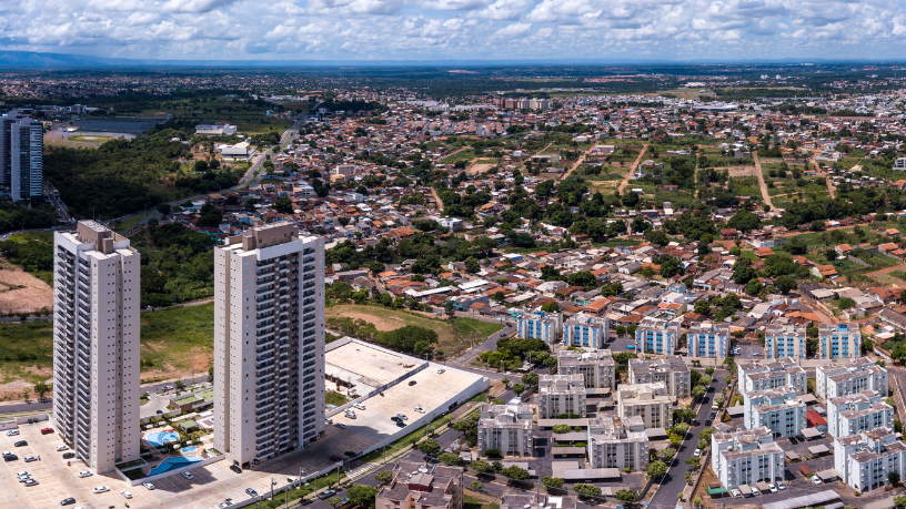 Homem com Tornozeleira Eletrônica É Morto Após Espancamento em Cuiabá: o Caso que Choca a Sociedade e Desafia Autoridades