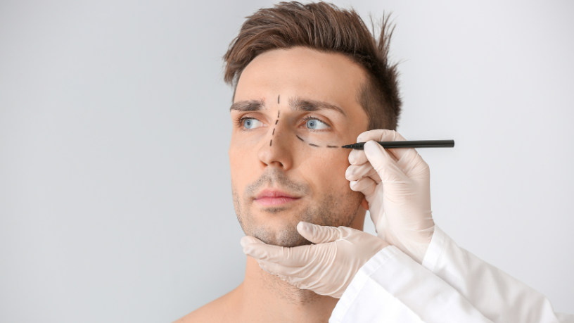 Riscos da cirurgia plástica e cuidados essenciais apresentados por Milton Seigi Hayashi.