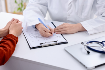 Justiça obriga Cuiabá a retomar contrato com médicos empresários e reacende debate sobre gestão da saúde pública