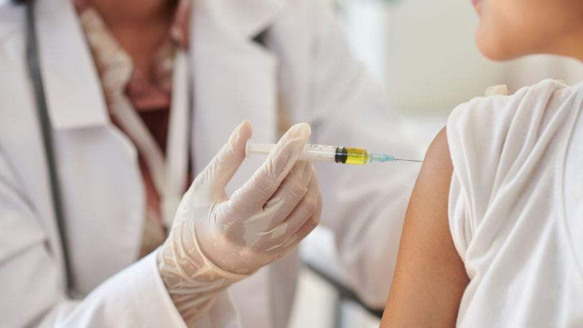 Vacinação infantil em Cuiabá: disponibilidade de doses reforça importância da proteção precoce