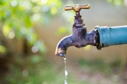 Aumento na conta de água em Cuiabá: impacto da alta de 4,16% no orçamento das famílias e na gestão do saneamento